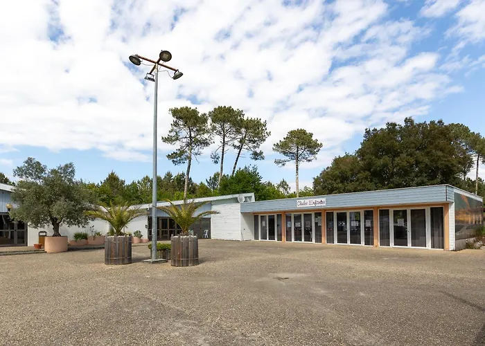 Cosy - En Famille * Léon